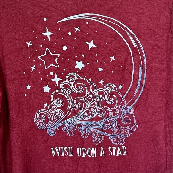 NWT Stunner Burgundy Red Wish Upon A Star Graphic Long Sleeve Top - Size: L - Picture 5 of 6